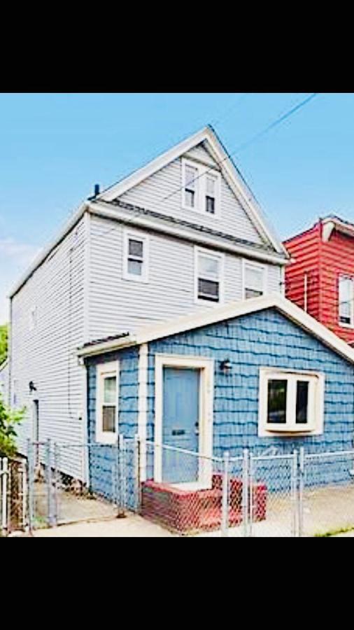 Privatunterkunft Brooklyn Blue House
