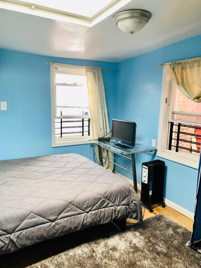 Privatunterkunft Brooklyn Blue House *